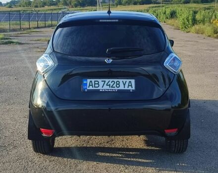 Черный Рено Зое, объемом двигателя 0 л и пробегом 128 тыс. км за 9600 $, фото 5 на Automoto.ua