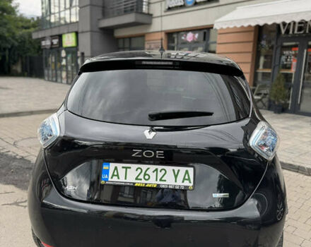 Черный Рено Зое, объемом двигателя 0 л и пробегом 81 тыс. км за 8800 $, фото 6 на Automoto.ua