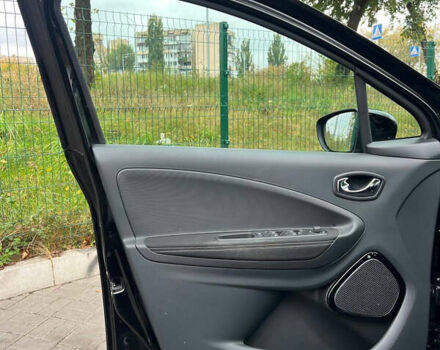 Черный Рено Зое, объемом двигателя 0 л и пробегом 92 тыс. км за 9299 $, фото 9 на Automoto.ua