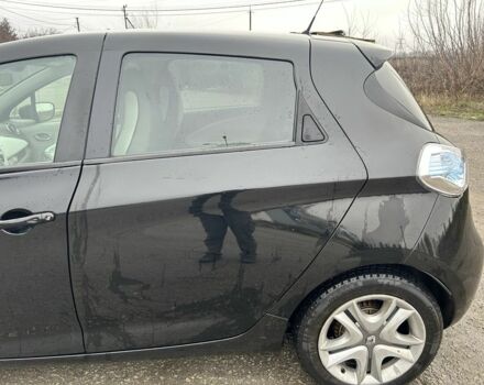 Черный Рено Зое, объемом двигателя 0 л и пробегом 51 тыс. км за 10400 $, фото 5 на Automoto.ua