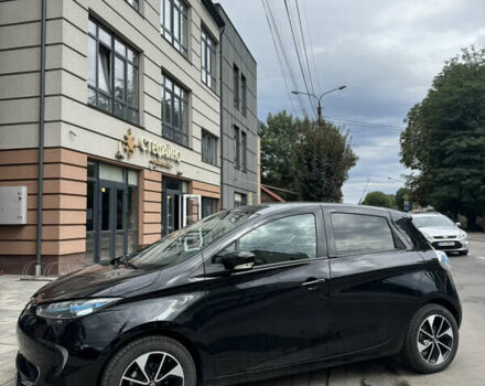 Черный Рено Зое, объемом двигателя 0 л и пробегом 81 тыс. км за 8800 $, фото 7 на Automoto.ua