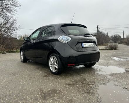 Черный Рено Зое, объемом двигателя 0 л и пробегом 51 тыс. км за 10400 $, фото 3 на Automoto.ua