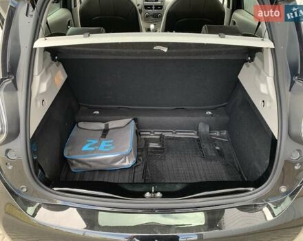 Черный Рено Зое, объемом двигателя 0 л и пробегом 33 тыс. км за 11999 $, фото 37 на Automoto.ua