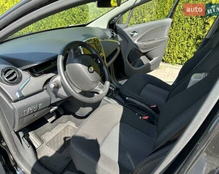 Черный Рено Зое, объемом двигателя 0 л и пробегом 14 тыс. км за 12400 $, фото 5 на Automoto.ua