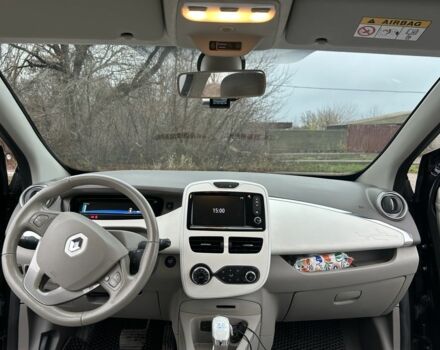 Черный Рено Зое, объемом двигателя 0 л и пробегом 51 тыс. км за 10400 $, фото 19 на Automoto.ua