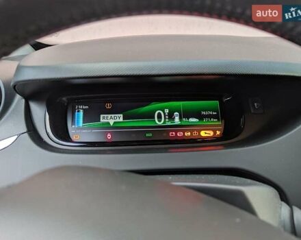 Черный Рено Зое, объемом двигателя 0 л и пробегом 76 тыс. км за 11300 $, фото 5 на Automoto.ua