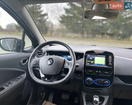 Черный Рено Зое, объемом двигателя 0 л и пробегом 85 тыс. км за 9600 $, фото 24 на Automoto.ua