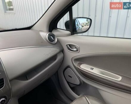 Черный Рено Зое, объемом двигателя 0 л и пробегом 33 тыс. км за 11999 $, фото 33 на Automoto.ua