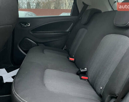 Черный Рено Зое, объемом двигателя 0 л и пробегом 81 тыс. км за 9799 $, фото 11 на Automoto.ua