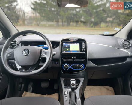 Черный Рено Зое, объемом двигателя 0 л и пробегом 85 тыс. км за 9600 $, фото 22 на Automoto.ua
