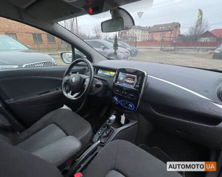 Черный Рено Зое, объемом двигателя 41 л и пробегом 81 тыс. км за 9799 $, фото 17 на Automoto.ua