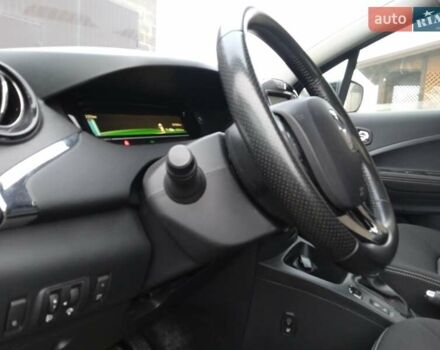 Черный Рено Зое, объемом двигателя 0 л и пробегом 101 тыс. км за 8750 $, фото 16 на Automoto.ua