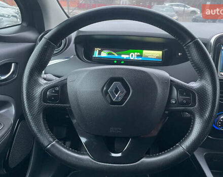 Черный Рено Зое, объемом двигателя 0 л и пробегом 81 тыс. км за 9799 $, фото 13 на Automoto.ua