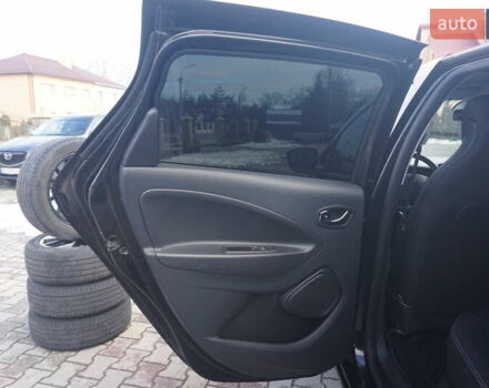 Черный Рено Зое, объемом двигателя 0 л и пробегом 92 тыс. км за 9999 $, фото 48 на Automoto.ua