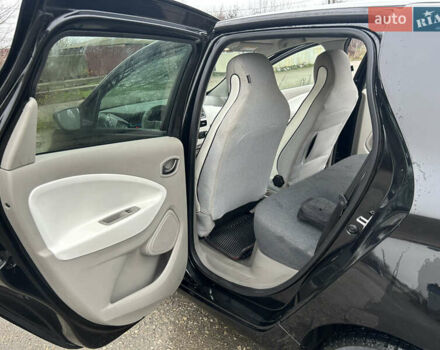 Черный Рено Зое, объемом двигателя 0 л и пробегом 51 тыс. км за 10400 $, фото 14 на Automoto.ua