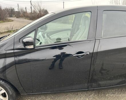 Черный Рено Зое, объемом двигателя 0 л и пробегом 51 тыс. км за 10400 $, фото 6 на Automoto.ua