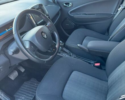 Черный Рено Зое, объемом двигателя 0 л и пробегом 64 тыс. км за 9100 $, фото 5 на Automoto.ua