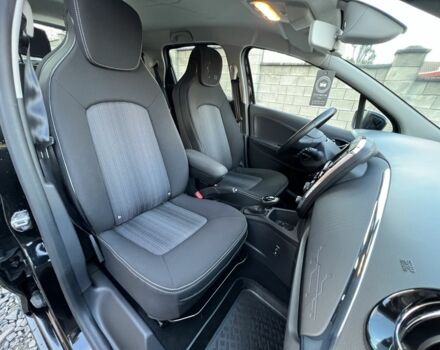 Черный Рено Зое, объемом двигателя 0 л и пробегом 139 тыс. км за 9500 $, фото 6 на Automoto.ua