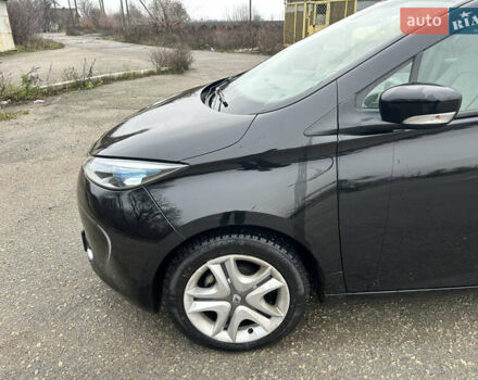 Черный Рено Зое, объемом двигателя 0 л и пробегом 51 тыс. км за 10400 $, фото 7 на Automoto.ua