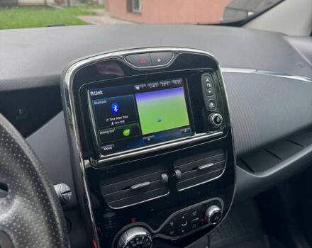 Чорний Рено Зое, об'ємом двигуна 0 л та пробігом 56 тис. км за 10200 $, фото 6 на Automoto.ua