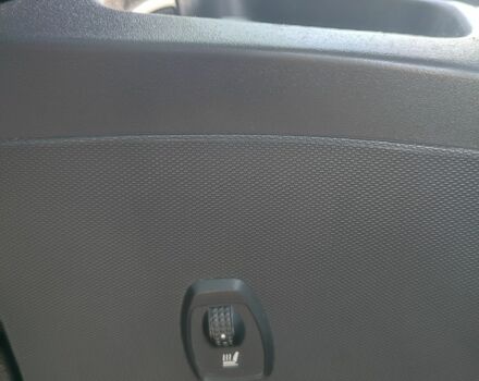 Черный Рено Зое, объемом двигателя 0 л и пробегом 128 тыс. км за 9600 $, фото 10 на Automoto.ua