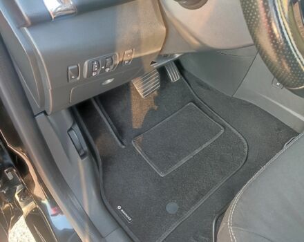 Черный Рено Зое, объемом двигателя 0 л и пробегом 128 тыс. км за 9600 $, фото 7 на Automoto.ua