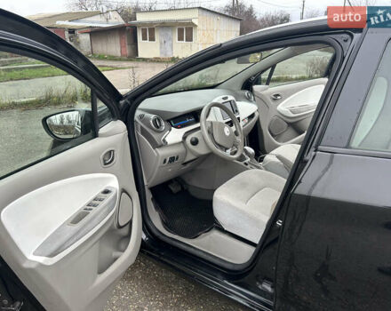 Черный Рено Зое, объемом двигателя 0 л и пробегом 51 тыс. км за 10400 $, фото 15 на Automoto.ua