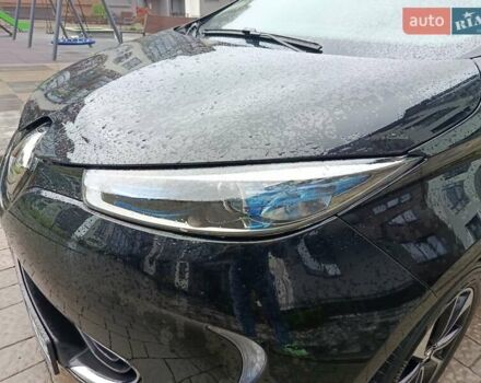Черный Рено Зое, объемом двигателя 0 л и пробегом 30 тыс. км за 8250 $, фото 1 на Automoto.ua