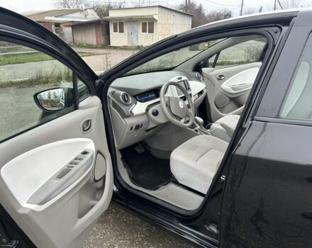 Черный Рено Зое, объемом двигателя 0 л и пробегом 51 тыс. км за 10400 $, фото 15 на Automoto.ua