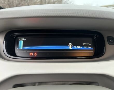 Черный Рено Зое, объемом двигателя 0 л и пробегом 51 тыс. км за 10400 $, фото 18 на Automoto.ua