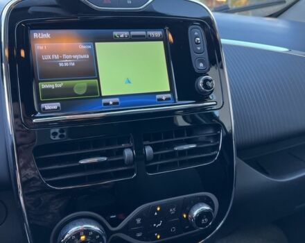 Черный Рено Зое, объемом двигателя 0 л и пробегом 139 тыс. км за 9500 $, фото 18 на Automoto.ua