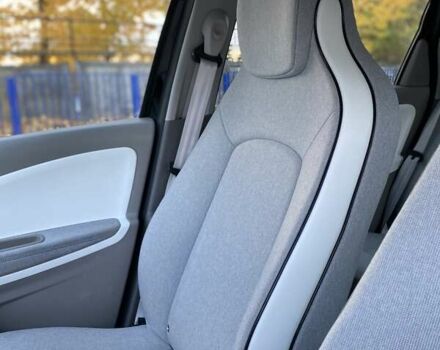 Черный Рено Зое, объемом двигателя 0 л и пробегом 15 тыс. км за 10650 $, фото 30 на Automoto.ua