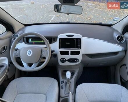 Черный Рено Зое, объемом двигателя 0 л и пробегом 15 тыс. км за 10650 $, фото 42 на Automoto.ua