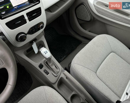 Чорний Рено Зое, об'ємом двигуна 0 л та пробігом 11 тис. км за 12000 $, фото 22 на Automoto.ua