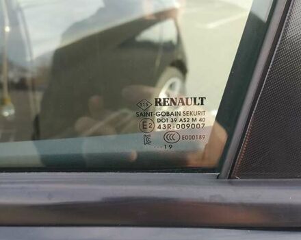 Чорний Рено Зое, об'ємом двигуна 0 л та пробігом 97 тис. км за 9700 $, фото 35 на Automoto.ua