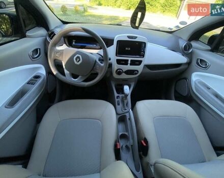 Черный Рено Зое, объемом двигателя 0 л и пробегом 25 тыс. км за 9999 $, фото 10 на Automoto.ua