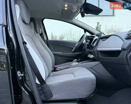 Черный Рено Зое, объемом двигателя 0 л и пробегом 110 тыс. км за 12750 $, фото 40 на Automoto.ua