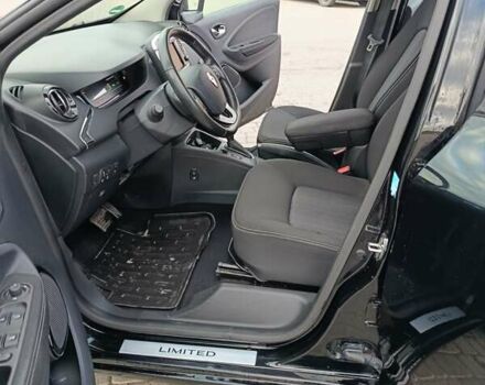 Черный Рено Зое, объемом двигателя 0 л и пробегом 51 тыс. км за 11000 $, фото 9 на Automoto.ua
