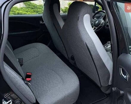 Чорний Рено Зое, об'ємом двигуна 0 л та пробігом 93 тис. км за 12900 $, фото 15 на Automoto.ua