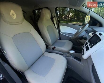 Черный Рено Зое, объемом двигателя 0 л и пробегом 25 тыс. км за 9999 $, фото 11 на Automoto.ua