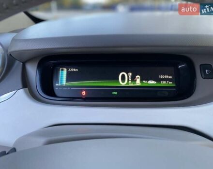 Черный Рено Зое, объемом двигателя 0 л и пробегом 15 тыс. км за 10650 $, фото 44 на Automoto.ua