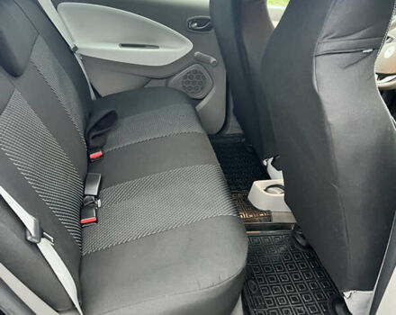Чорний Рено Зое, об'ємом двигуна 0 л та пробігом 17 тис. км за 11500 $, фото 17 на Automoto.ua