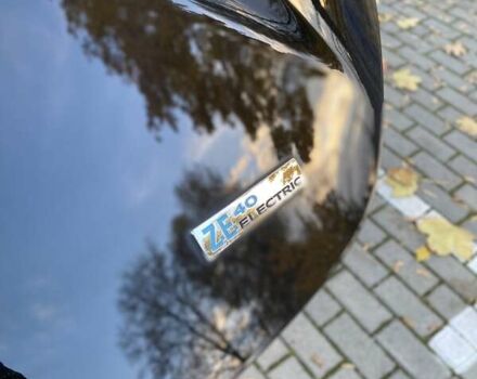 Черный Рено Зое, объемом двигателя 0 л и пробегом 15 тыс. км за 10650 $, фото 39 на Automoto.ua