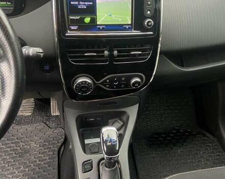 Чорний Рено Зое, об'ємом двигуна 0 л та пробігом 98 тис. км за 9999 $, фото 13 на Automoto.ua