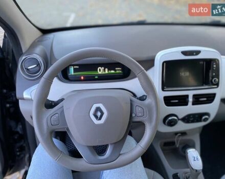 Черный Рено Зое, объемом двигателя 0 л и пробегом 15 тыс. км за 10650 $, фото 32 на Automoto.ua