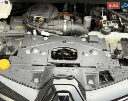 Чорний Рено Зое, об'ємом двигуна 0 л та пробігом 30 тис. км за 13900 $, фото 37 на Automoto.ua