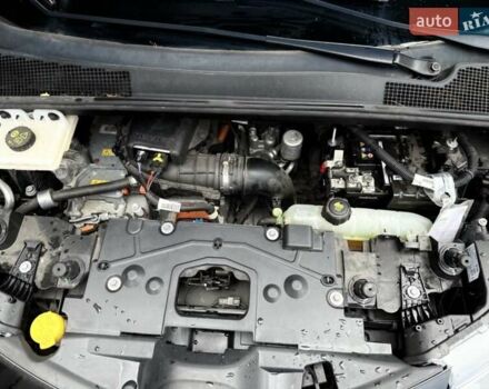 Чорний Рено Зое, об'ємом двигуна 0 л та пробігом 30 тис. км за 13900 $, фото 35 на Automoto.ua