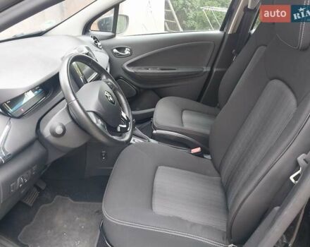 Черный Рено Зое, объемом двигателя 0 л и пробегом 37 тыс. км за 9999 $, фото 25 на Automoto.ua