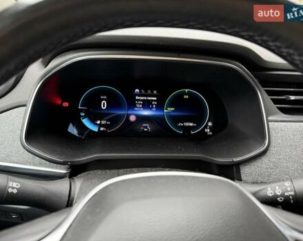 Черный Рено Зое, объемом двигателя 0 л и пробегом 123 тыс. км за 14200 $, фото 14 на Automoto.ua