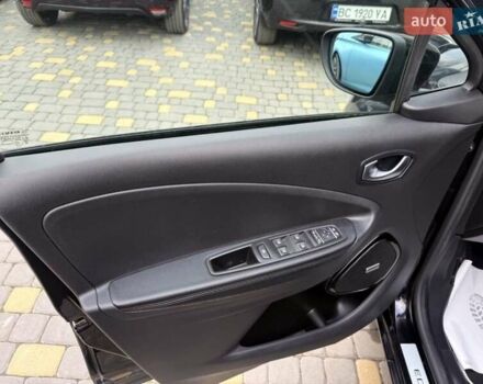 Чорний Рено Зое, об'ємом двигуна 0 л та пробігом 30 тис. км за 13900 $, фото 44 на Automoto.ua